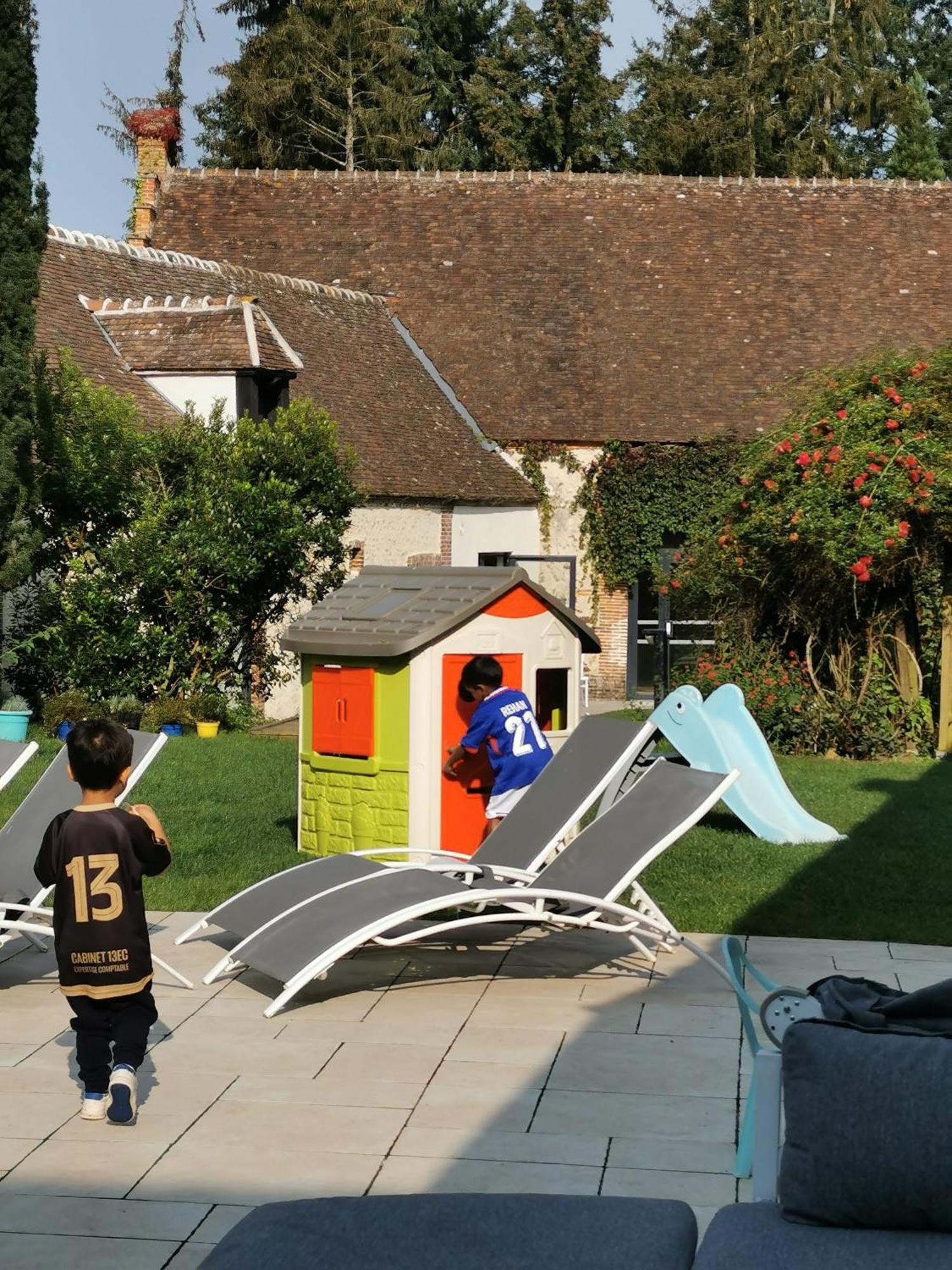 Domaine De Tardais, Ideal Famille Avec Piscine Et Nombreux Loisirs Senonches Exterior photo